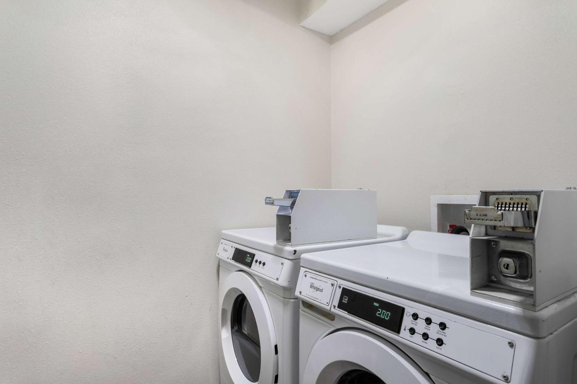 Surestay Hotel By Best Western Albuquerque Midtown Екстериор снимка