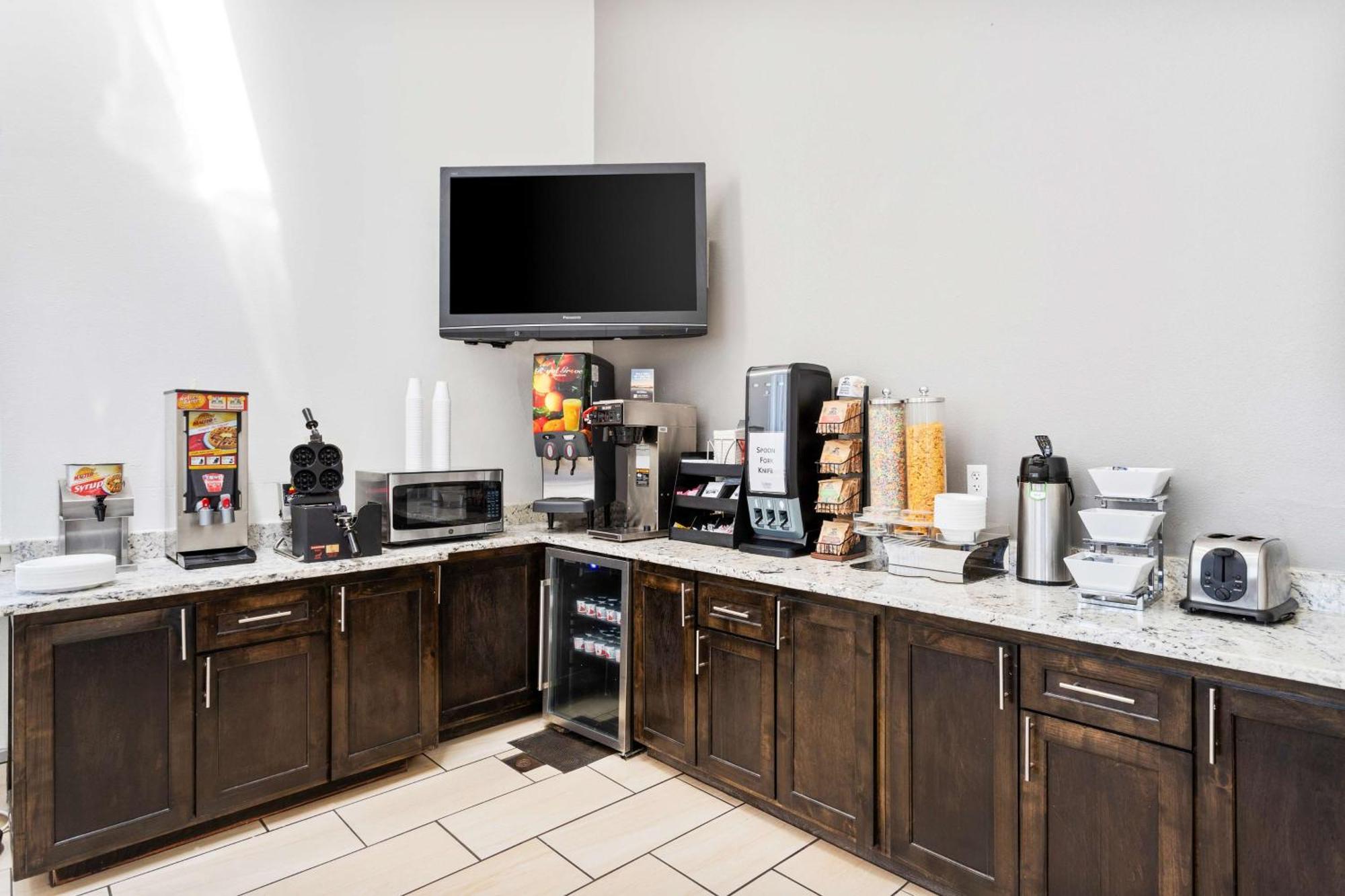 Surestay Hotel By Best Western Albuquerque Midtown Екстериор снимка